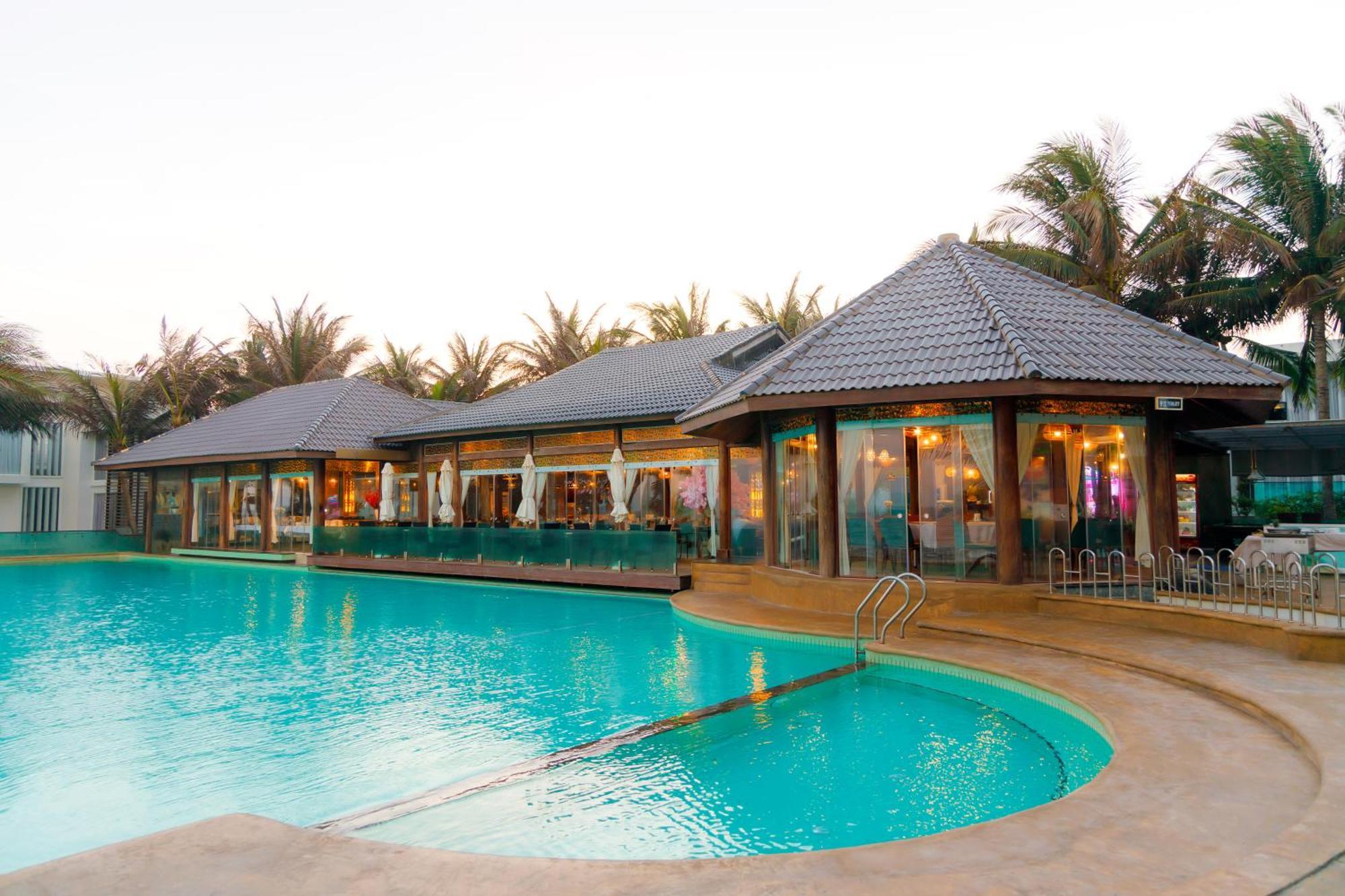 Villa Del Sol Beach Resort & Spa Фантхьет Экстерьер фото