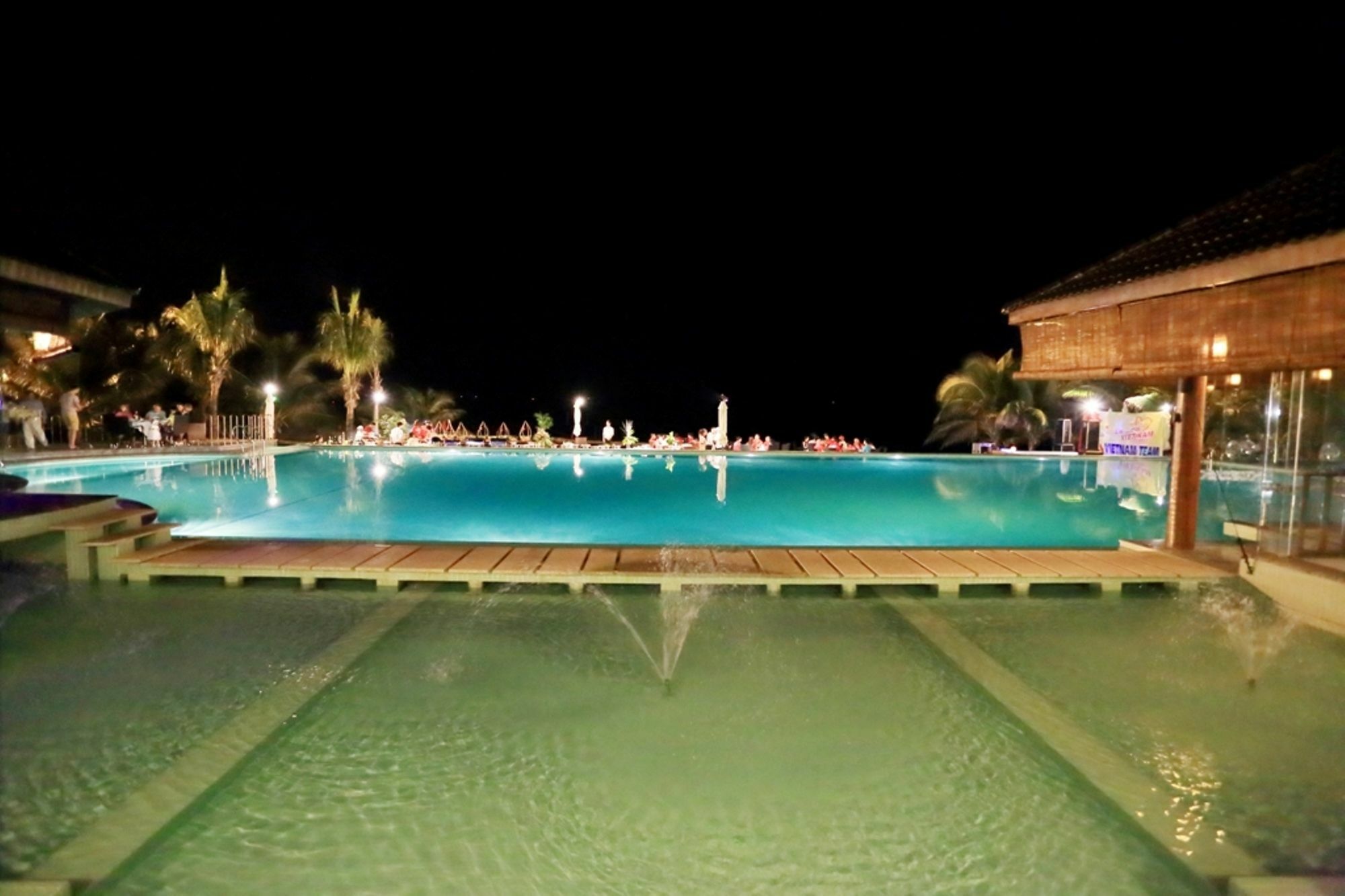 Villa Del Sol Beach Resort & Spa Фантхьет Экстерьер фото
